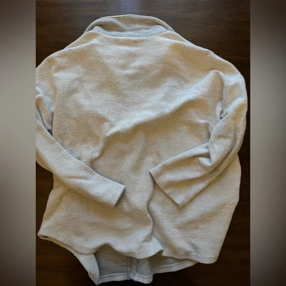 aerie and Bucket list boutique Crewneck & Henley Sweater sweatshirt bundle Lot - Picture 10 of 10